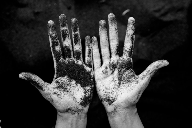 dirty-hand-palm-soil-1